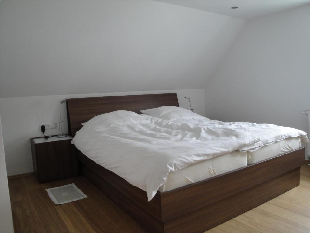Bed & Kitchen Burgauアパートメント 部屋 写真