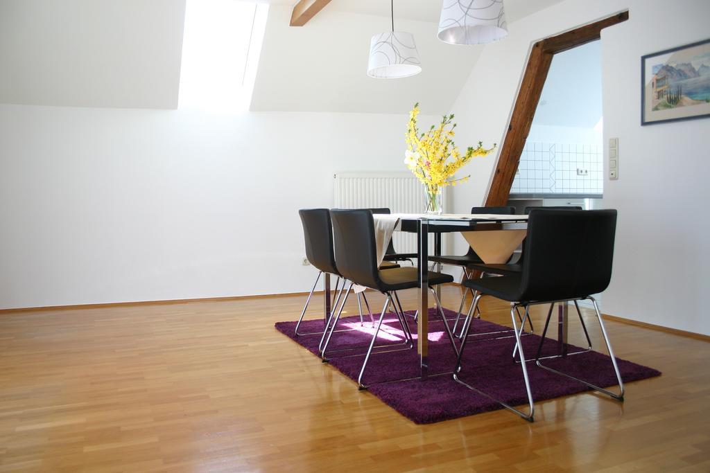 Bed & Kitchen Burgauアパートメント 部屋 写真